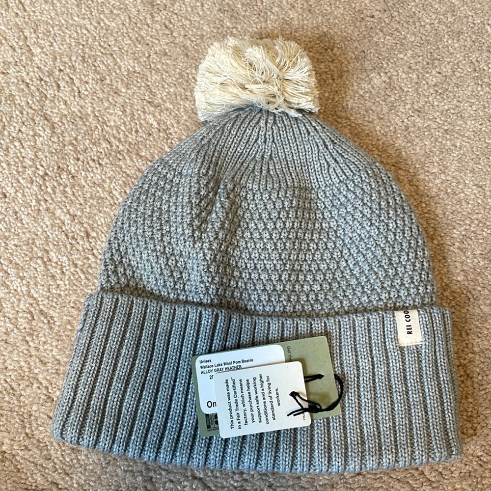 New with tags REI fleece lined hat